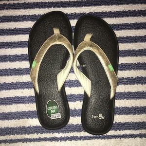 Brand new Sanuk sandals